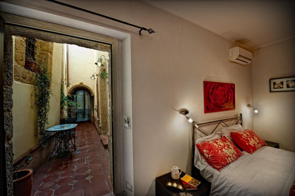 Trio D'Archi - Il Cortiletto Villa Caltagirone Buitenkant foto
